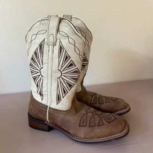 Laredo women’s cowboy boots moon brand new leather